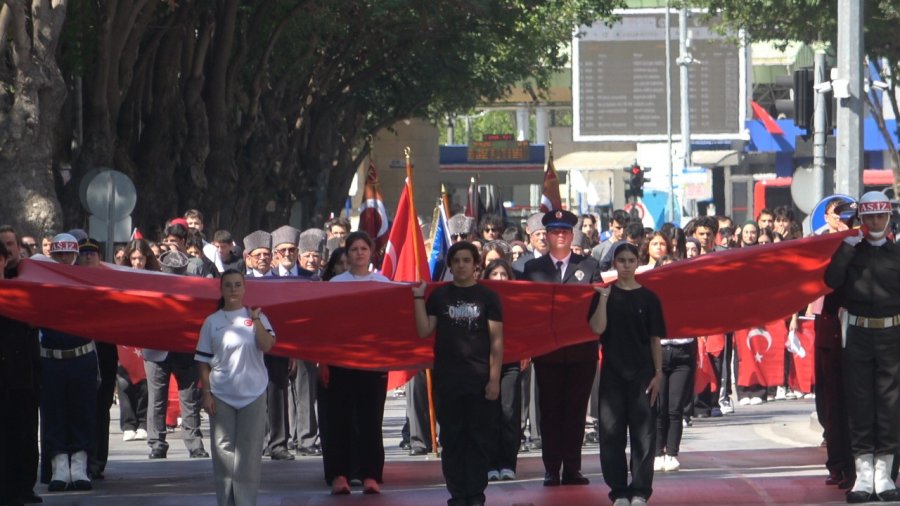 Konya’da 30 Ağustos Zafer Bayramı Coşkusu