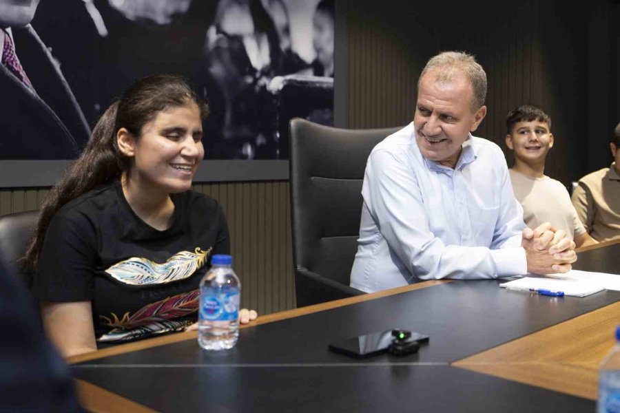 Başkan Seçer: "sizler Mersin’i Markalaştıracak Gençlere Örneksiniz"