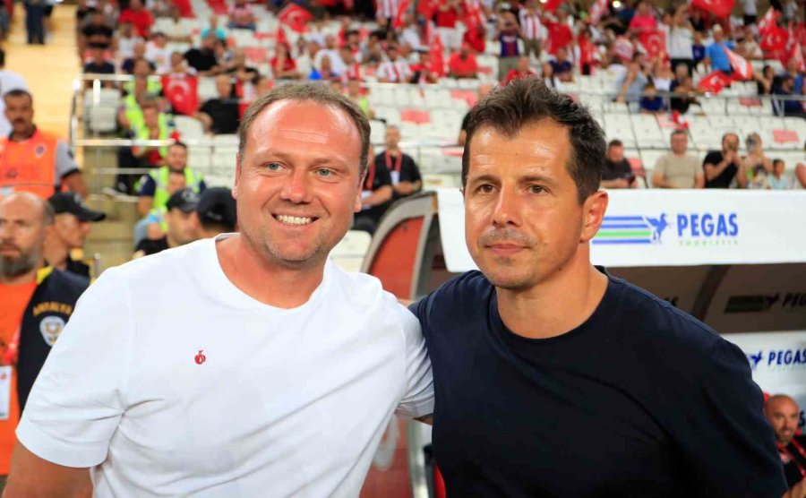 Trendyol Süper Lig: Antalyaspor: 1 - Fatih Karagümrük: 1 (ilk Yarı)