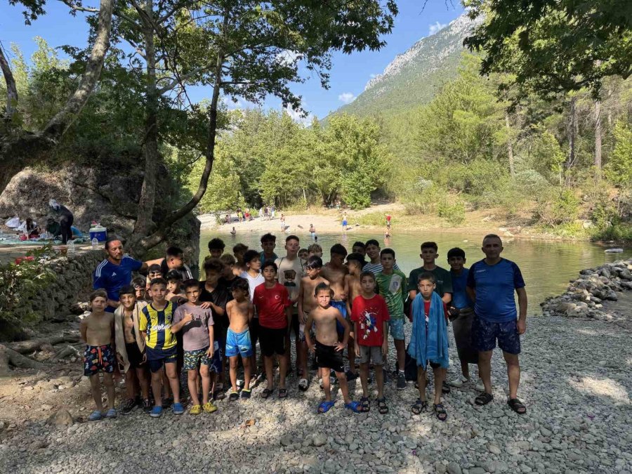 Minik Sporcular Ormana Spor Köyü’nde Hem Spor Yaptı Hem Doğayla Buluştu