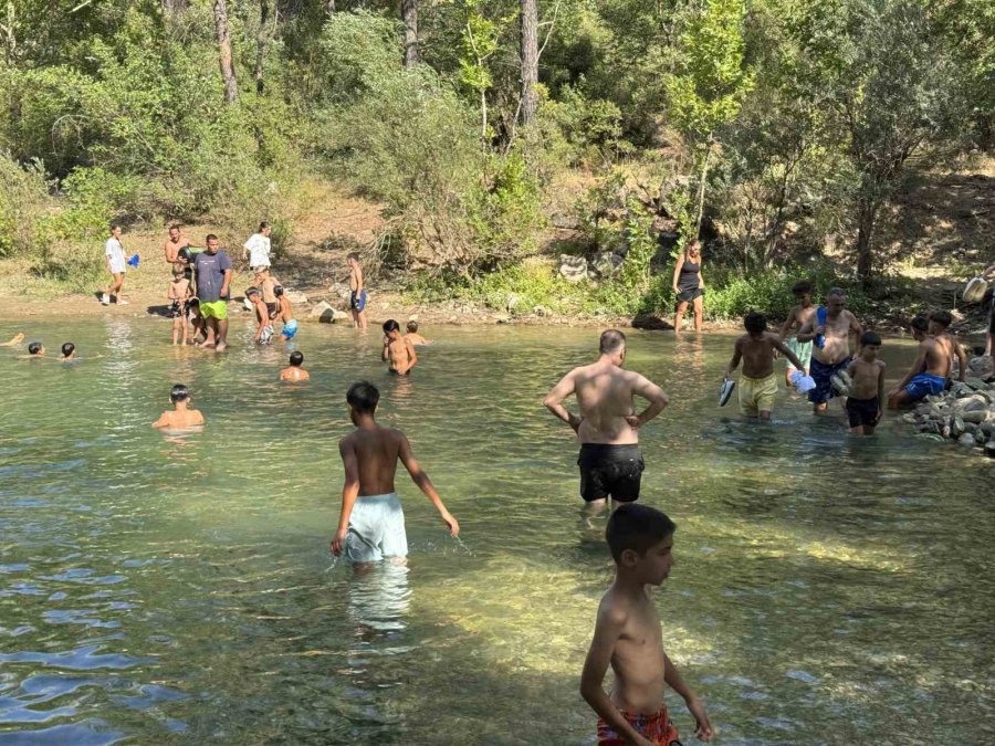 Minik Sporcular Ormana Spor Köyü’nde Hem Spor Yaptı Hem Doğayla Buluştu