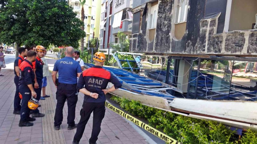 Özel Laboratuvarın Dış Cephe Kaplamaları Çöktü, Ortalık Savaş Alanına Döndü