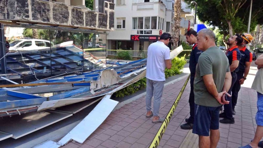 Özel Laboratuvarın Dış Cephe Kaplamaları Çöktü, Ortalık Savaş Alanına Döndü