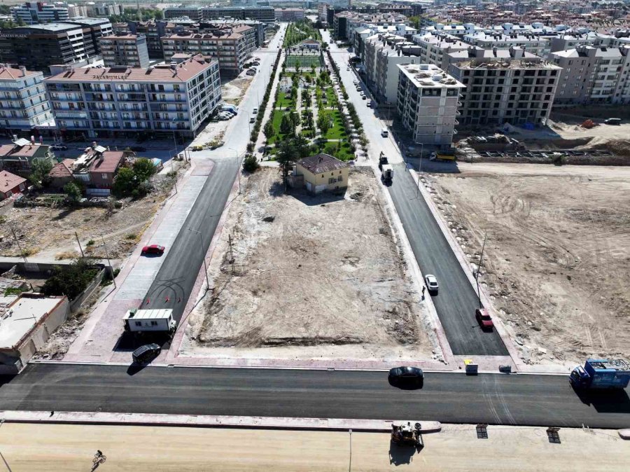 Karatay’da Asfalt Seferberliği Sürüyor