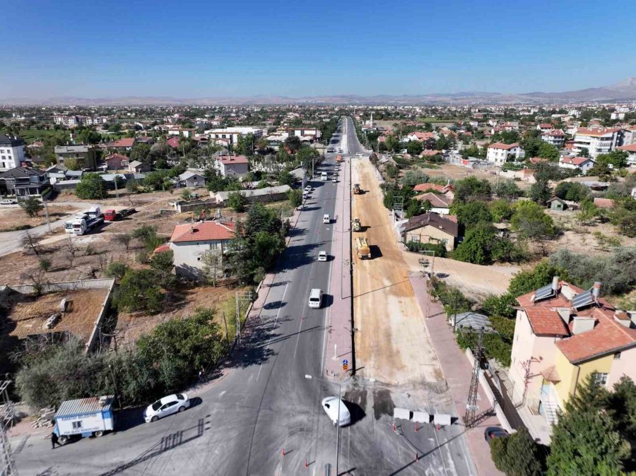 Karatay’da Asfalt Seferberliği Sürüyor