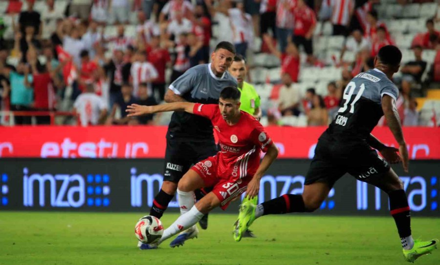 Trendyol Süper Lig: Antalyaspor: 1 - Fatih Karagümrük: 2 (maç Sonucu)