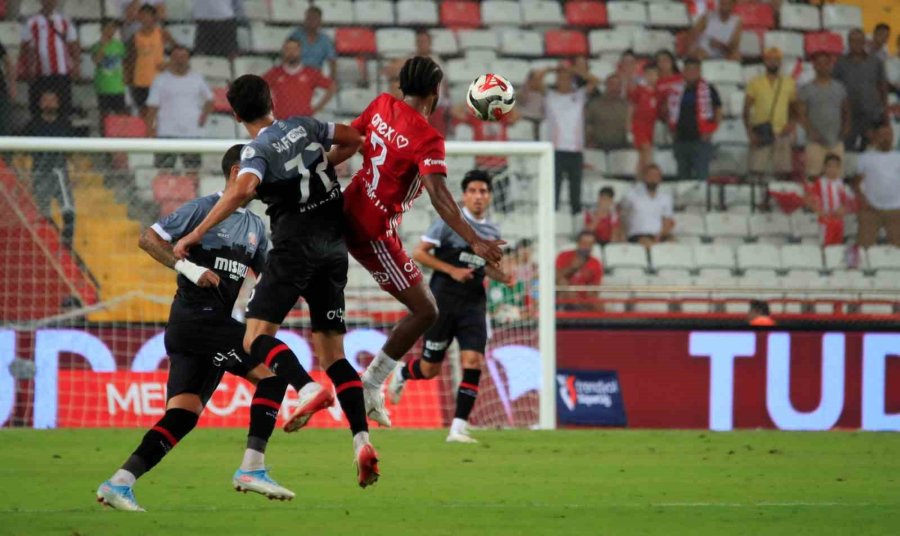 Trendyol Süper Lig: Antalyaspor: 1 - Fatih Karagümrük: 2 (maç Sonucu)