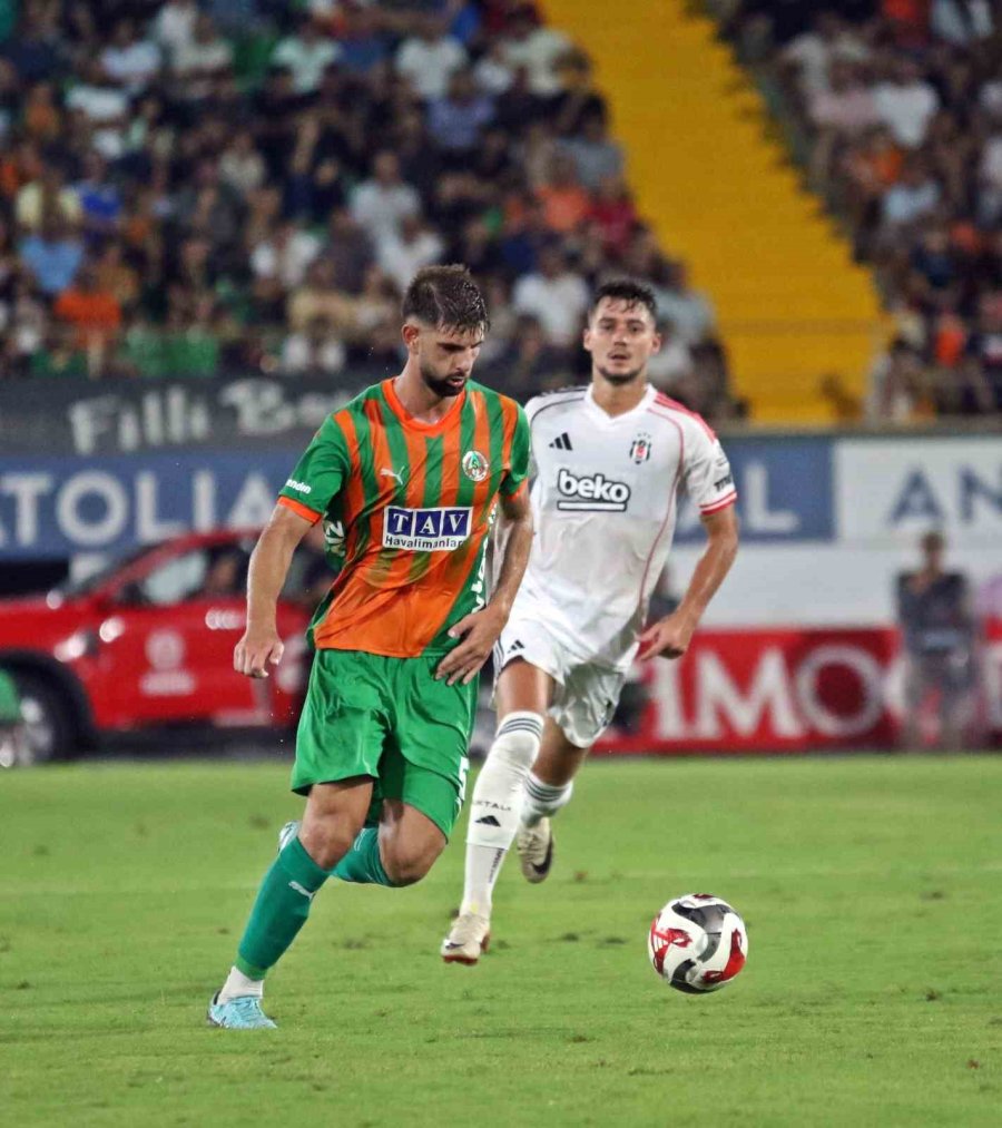 Trendyol Süper Lig: Corendon Alanyaspor: 1 - Beşiktaş 0 (ilk Yarı)