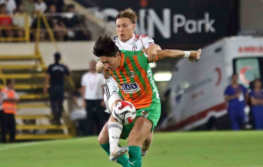 Trendyol Süper Lig: Corendon Alanyaspor: 0 - Beşiktaş 0 (maç Devam Ediyor)