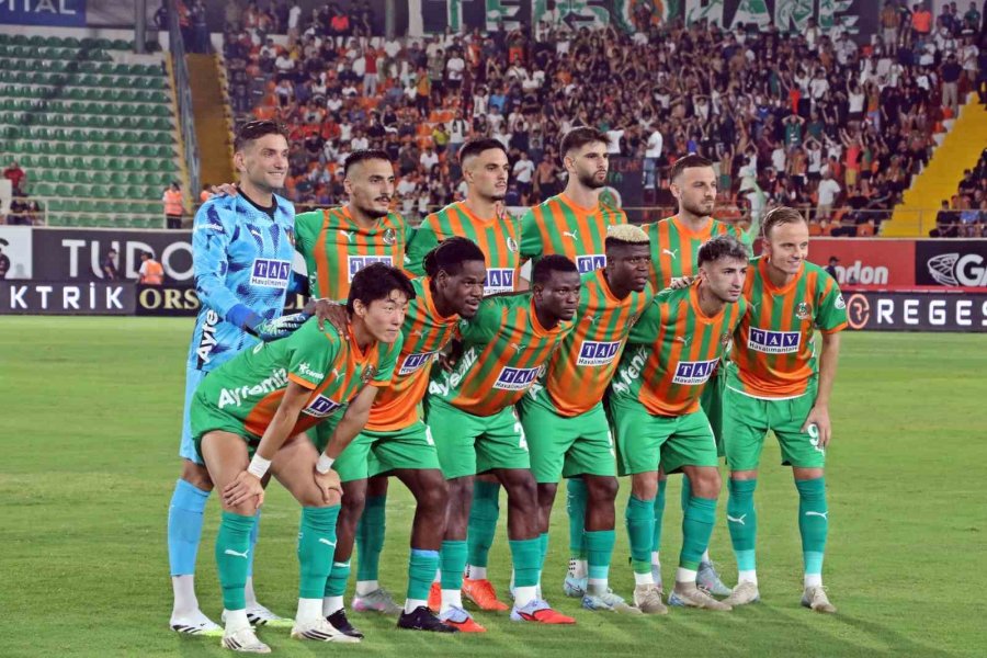 Trendyol Süper Lig: Corendon Alanyaspor: 0 - Beşiktaş 0 (maç Devam Ediyor)