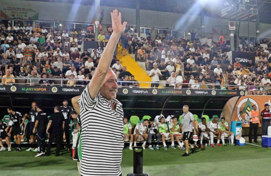 Trendyol Süper Lig: Corendon Alanyaspor: 0 - Beşiktaş 0 (maç Devam Ediyor)
