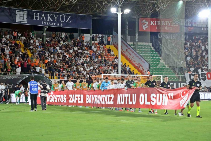 Trendyol Süper Lig: Corendon Alanyaspor: 0 - Beşiktaş 0 (maç Devam Ediyor)