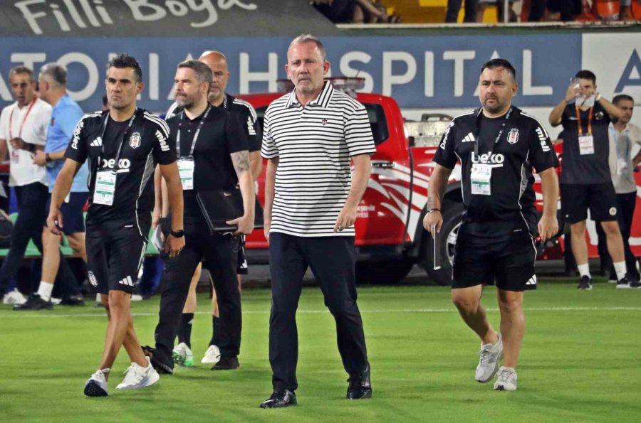 Trendyol Süper Lig: Corendon Alanyaspor: 0 - Beşiktaş 0 (maç Devam Ediyor)