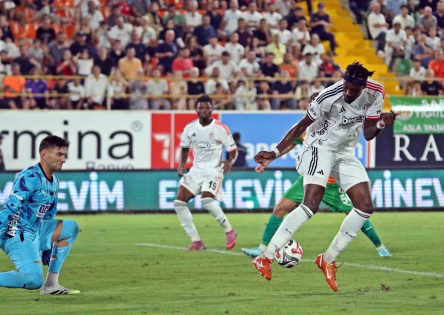 Trendyol Süper Lig: Corendon Alanyaspor: 2 - Beşiktaş 0 (maç Sonucu)