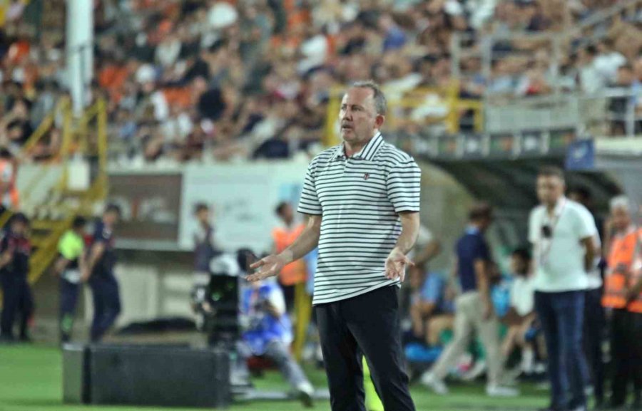 Trendyol Süper Lig: Corendon Alanyaspor: 2 - Beşiktaş 0 (maç Sonucu)