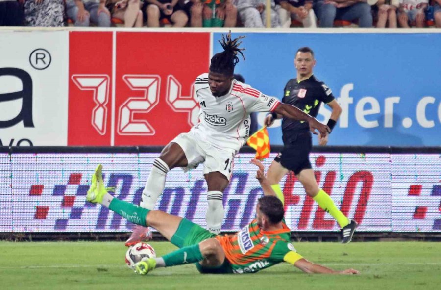 Trendyol Süper Lig: Corendon Alanyaspor: 2 - Beşiktaş 0 (maç Sonucu)