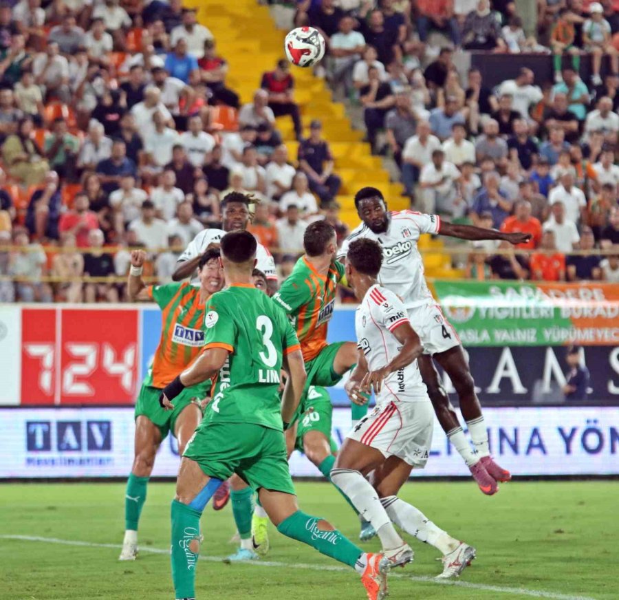 Trendyol Süper Lig: Corendon Alanyaspor: 2 - Beşiktaş 0 (maç Sonucu)