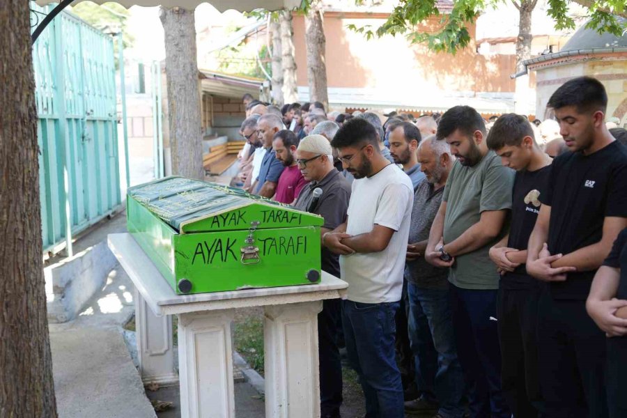 "kazasız Yarış" Dilemişti, Yarış Rotası Olan Köyünde Sonsuzluğa Uğurlandı