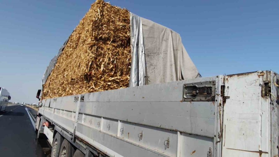 Saman Yüklü Tırda Yangın Paniği