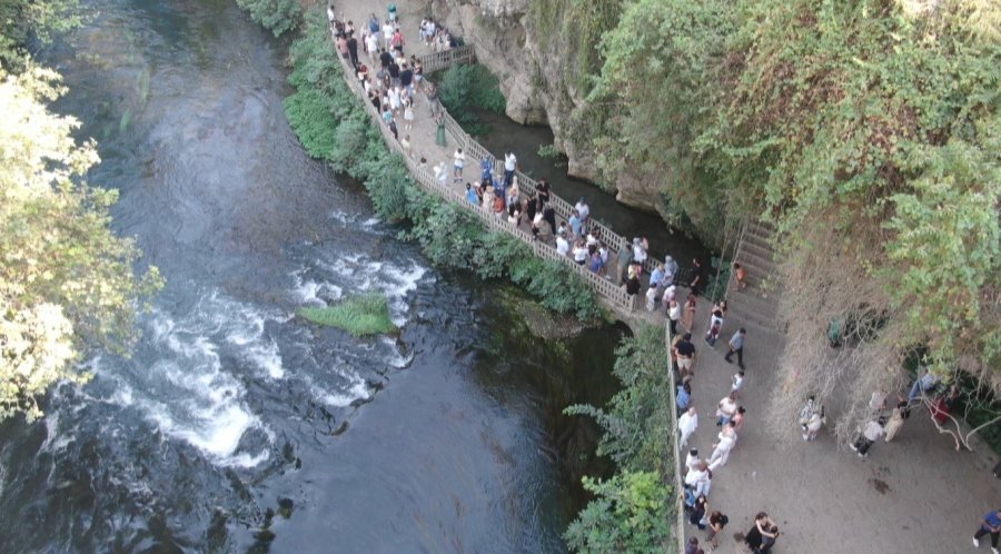 Düden Şelalesi 8 Ayda 605 Bin Ziyaretçiyi Ağırladı, Sıcaklardan Kaçanların Uğrak Noktası Oldu