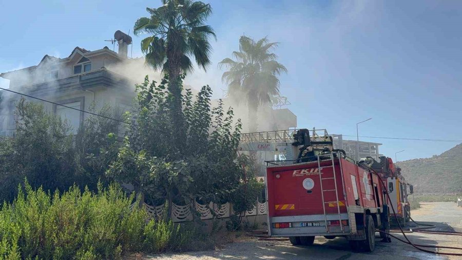 2 Katlı Müstakil Evde Yangın Paniği