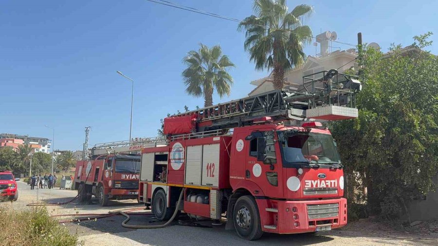 2 Katlı Müstakil Evde Yangın Paniği