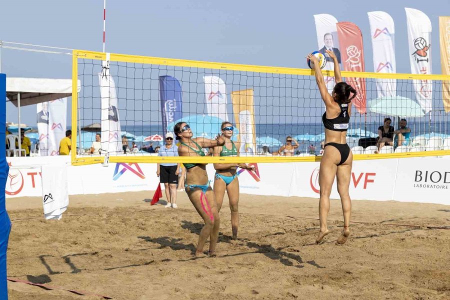 Mersin’de Uluslararası Plaj Voleybolu Heyecanı Başlıyor