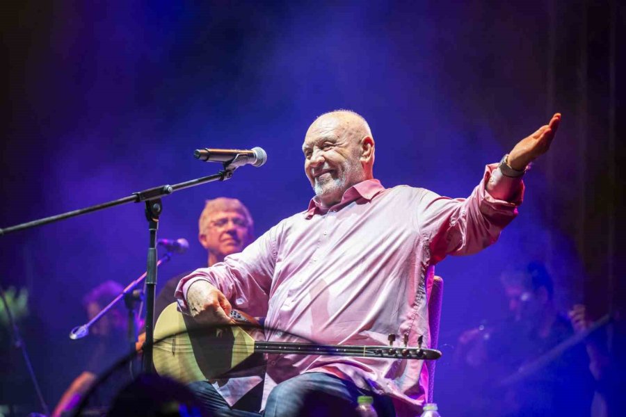Başkan Seçer, Silifke Müzik Ve Folklor Festivali’ne Katıldı