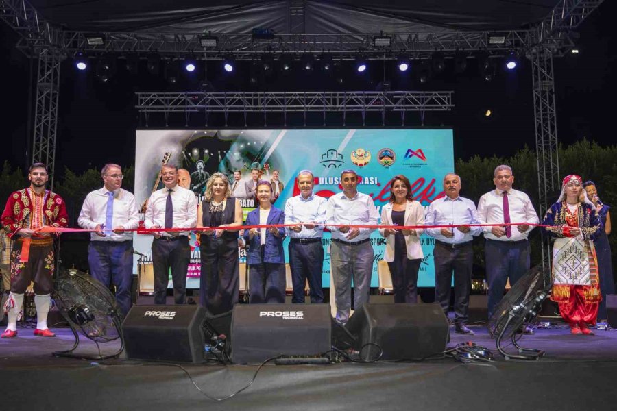 Başkan Seçer, Silifke Müzik Ve Folklor Festivali’ne Katıldı