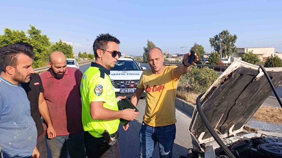 Hafif Ticari İle Çarpışıp Hurdaya Dönen Tofaş’taki 2 Kişi Yaralandı