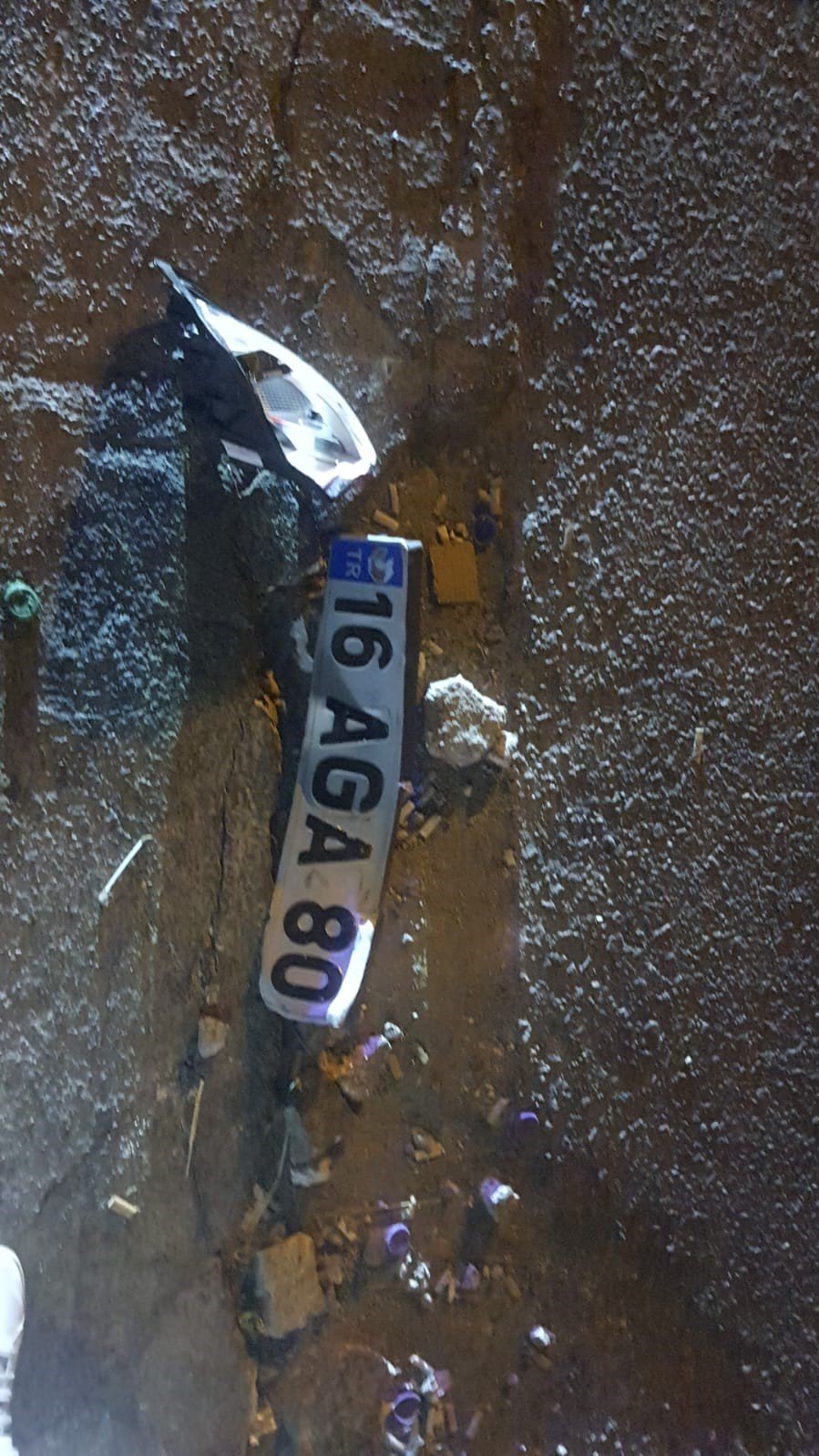 Kavşağa Çıkan Otomobili Adeta Biçti, Sürücü Araçtan Fırladı: 3 Yaralı