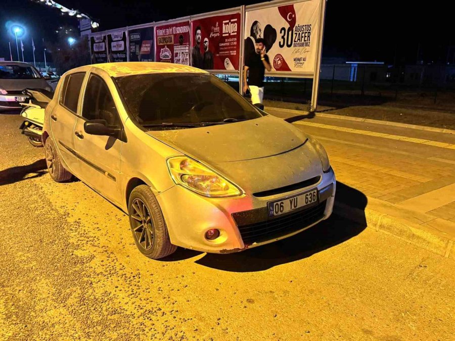 Park Halindeki Araca Çarpan Tofaş’ın Sürücüsü Firar Etti