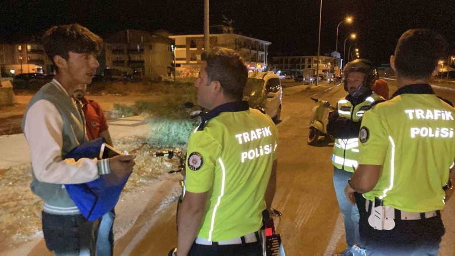 Kazaya Karışan Plakasız Motosiklet Trafikten Men Edildi