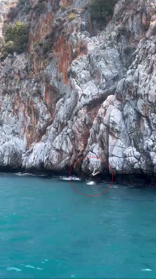 Alanya’da Denize Ölümüne Atlayış