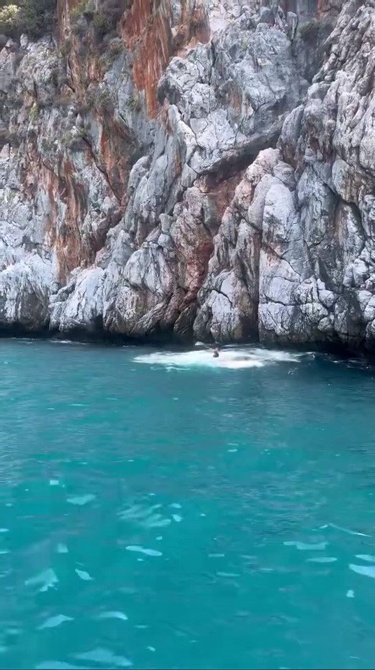Alanya’da Denize Ölümüne Atlayış