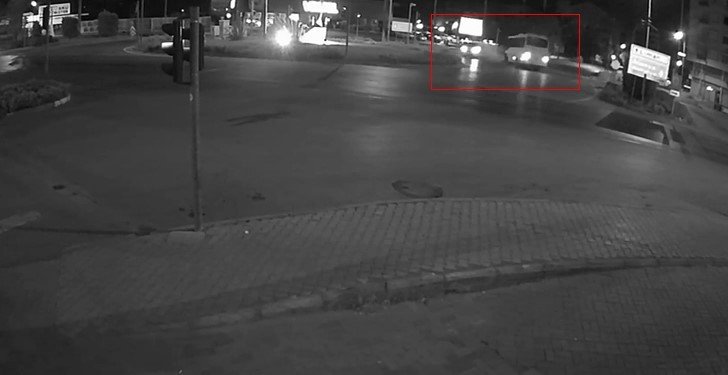 Antalya’da Kırmızı Işık İhlali Kazayı Da Beraberinde Getirdi: 3’ü Ağır 6 Yaralı