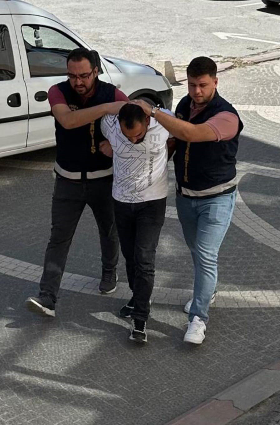 Akşehir’de Uyuşturucu Operasyonu: 2 Kişi Tutuklandı