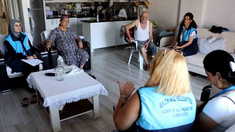 Akdeniz Belediyesinin Evde Temizlik Hizmeti Sürüyor