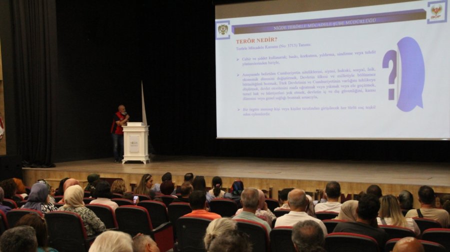 Öğretmenlere Terörle Mücadele Konferansı Düzenlendi