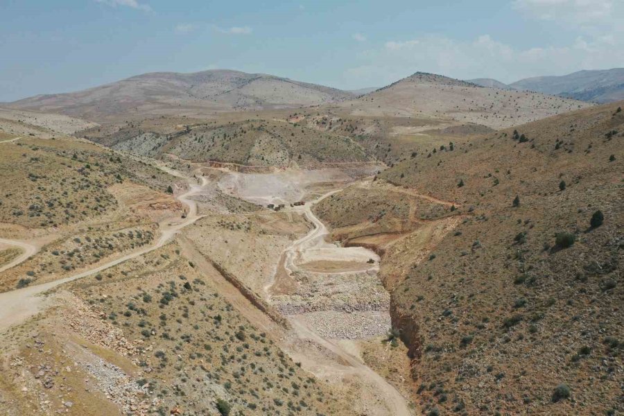 Niğde’nin Halaç Göleti’nde Çalışmalar Devam Ediyor