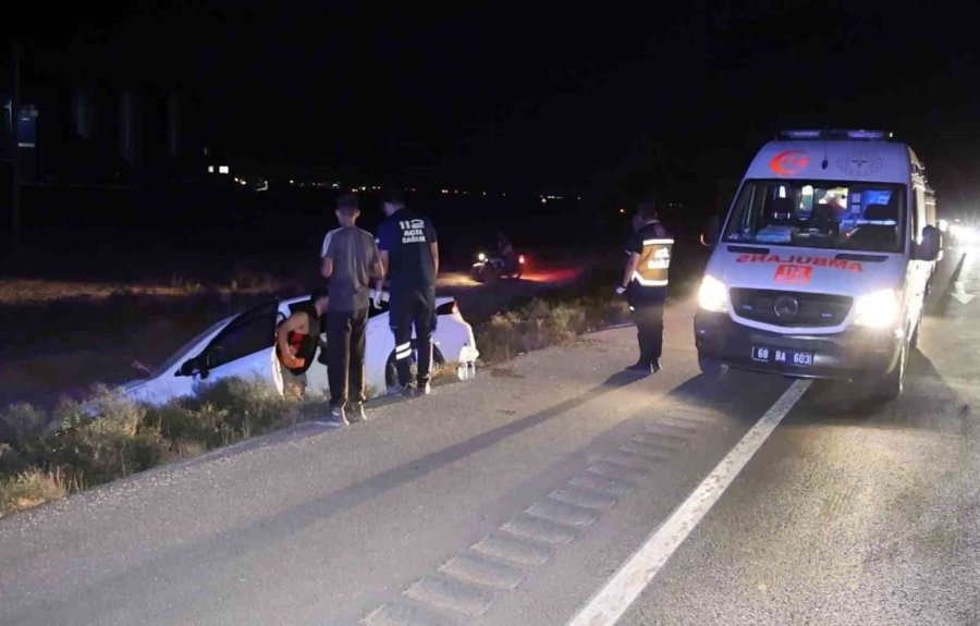 Aksaray’da Otomobil, Hafif Ticari Araca Çarptı: 4 Yaralı