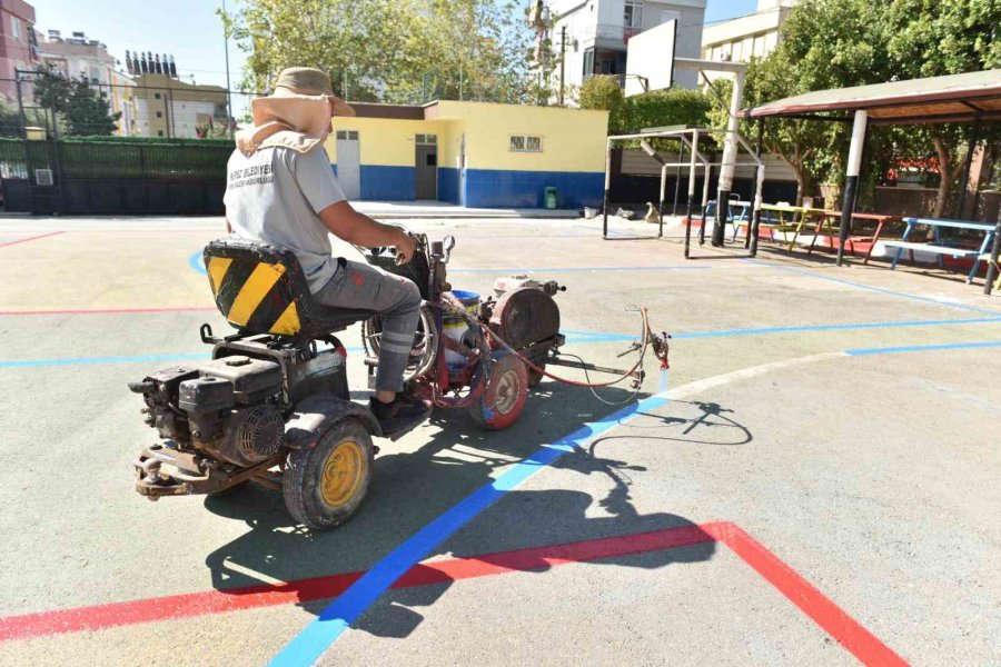 Kepez Belediyesi’nden Okullara Bakım, Onarım Ve Temizlik Desteği