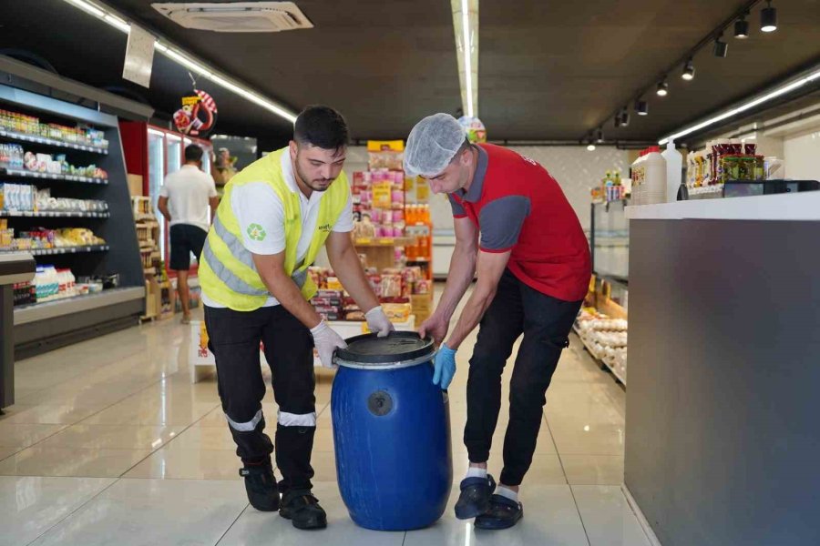 Konyaaltı’nda Atık Yağlar Geri Dönüştürülüyor