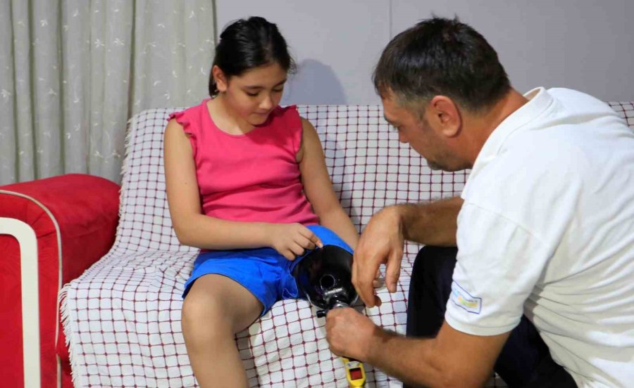 Protez Bacağı Dar Gelen Özge İçin Türkiye Ayağa Kalktı