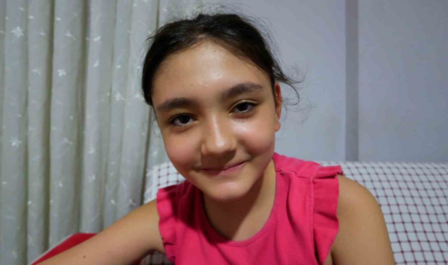 Protez Bacağı Dar Gelen Özge İçin Türkiye Ayağa Kalktı