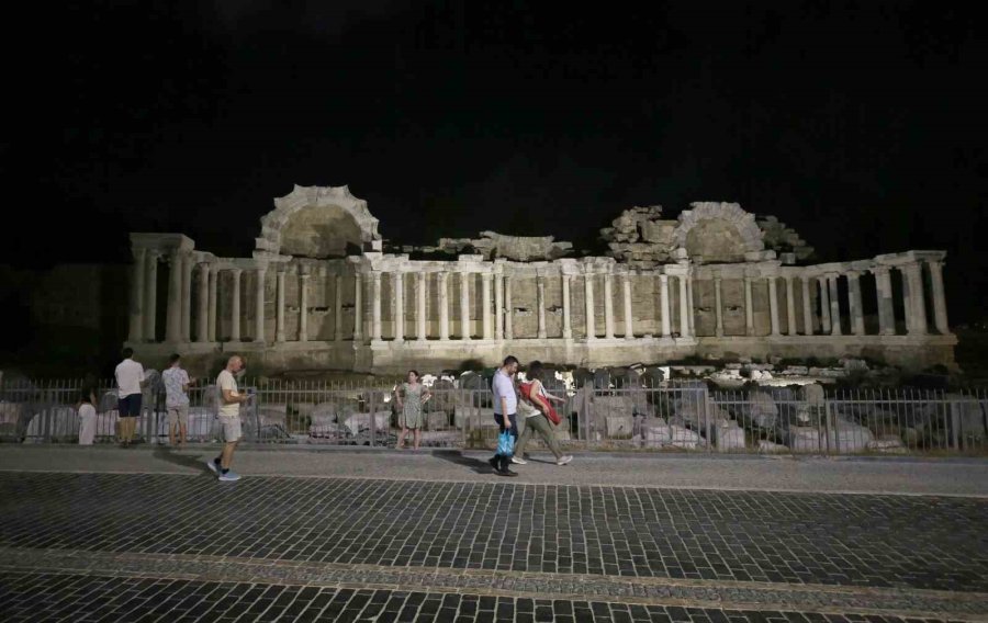 Bakan Ersoy: "antalya’ya Gelen Ziyaretçi Sayısı 11,7 Milyona Ulaştı"