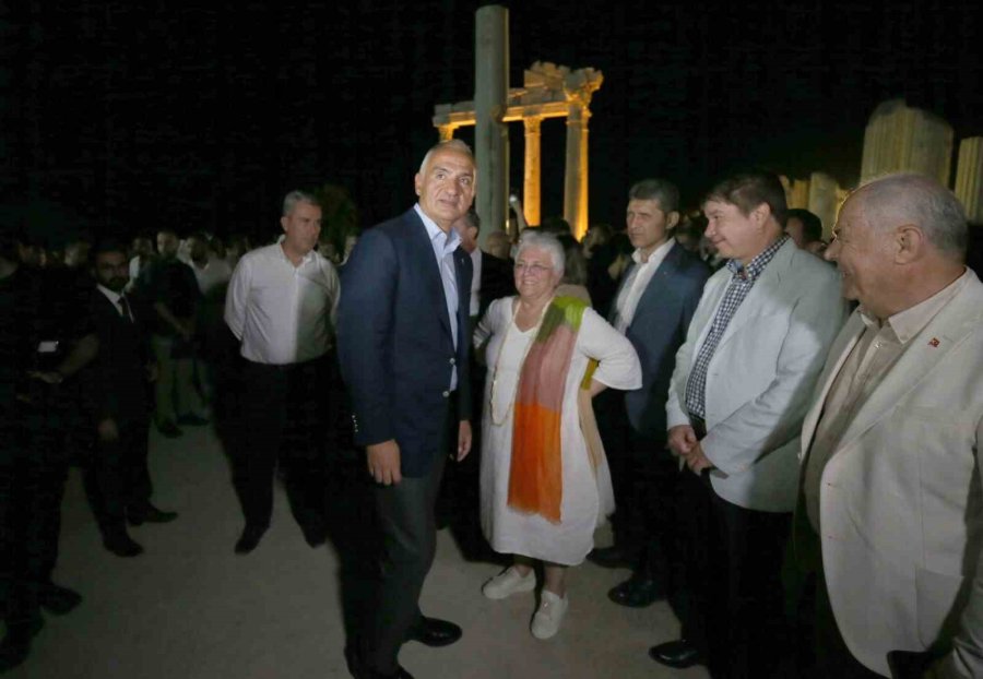 Bakan Ersoy: "antalya’ya Gelen Ziyaretçi Sayısı 11,7 Milyona Ulaştı"