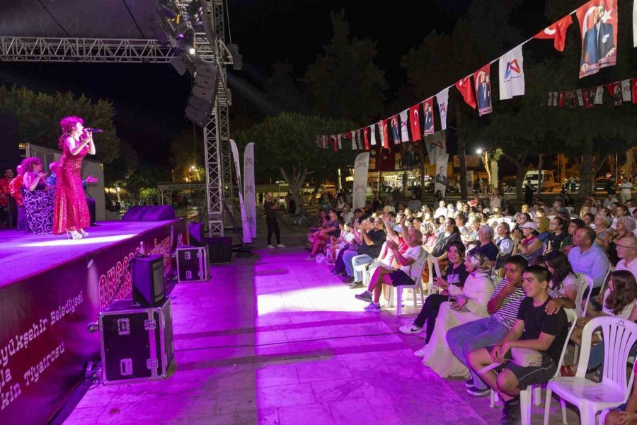 ‘angara Gazinosu’ Oyununa Mersin’de Tam Not