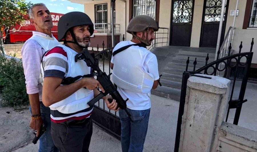 Eli Tüfekli Şahıs Film Sahnelerini Aratmayan Operasyonla Böyle Yakalandı