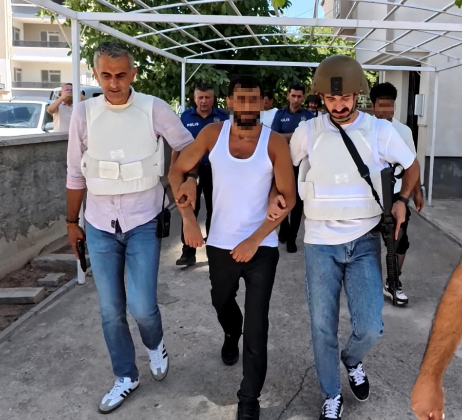 Eli Tüfekli Şahıs Film Sahnelerini Aratmayan Operasyonla Böyle Yakalandı